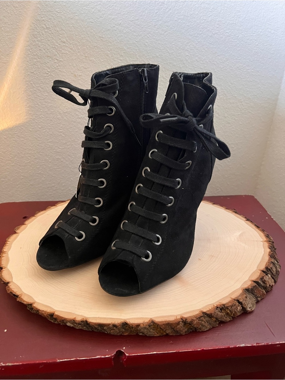 Fioni Women's Black Lace-Up Peep-Toe Ankle Boots NWT